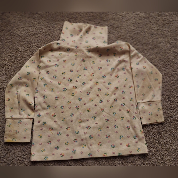 Vintage Floral Trutle Neck Top - Picture 2 of 6